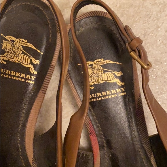 Burberry women’s sling backs - Picture 2 of 3